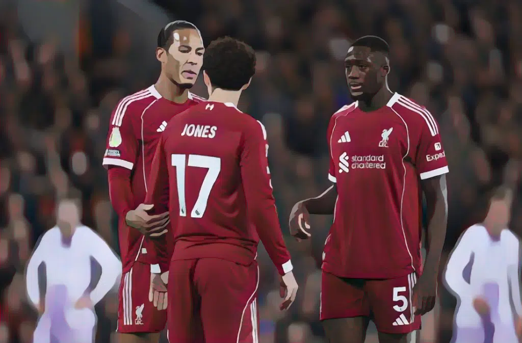 Ibrahima Konaté (right) and Virgil van Dijk with Curtis Jones,
