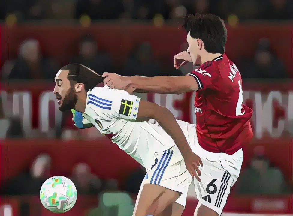 Martínez’s red card for hair pulling